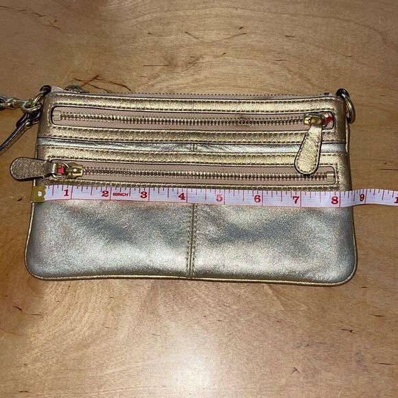 Coach‎ Leather Wristlet Metallic Gold Triple Zippy Pocket - Picture 8 of 9